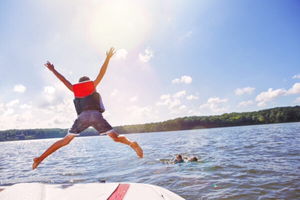 How to report a boat accident in Buffalo, New York
